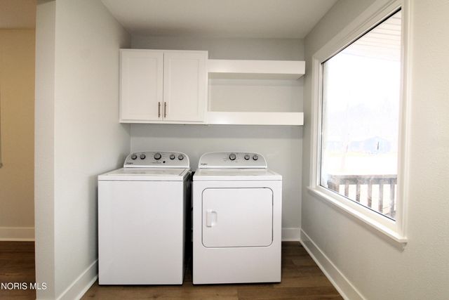 9616 Old State Line Road, Holland, OH 43528