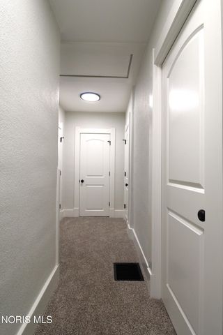 9616 Old State Line Road, Holland, OH 43528