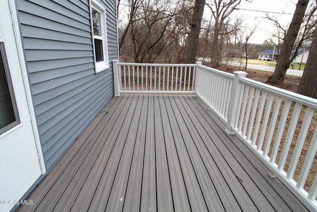 9616 Old State Line Road, Holland, OH 43528