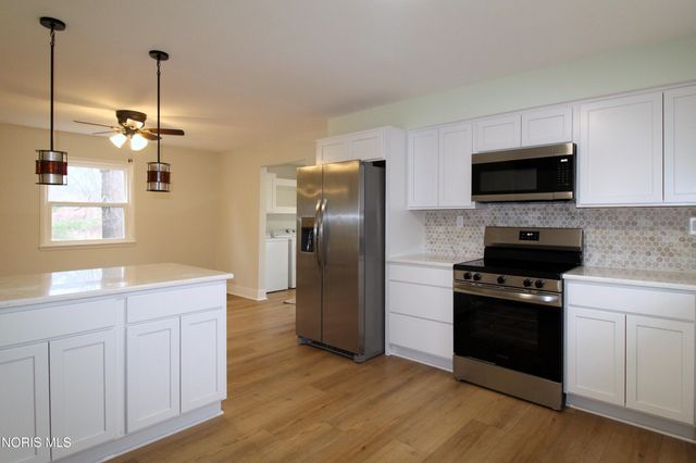 9616 Old State Line Road, Holland, OH 43528