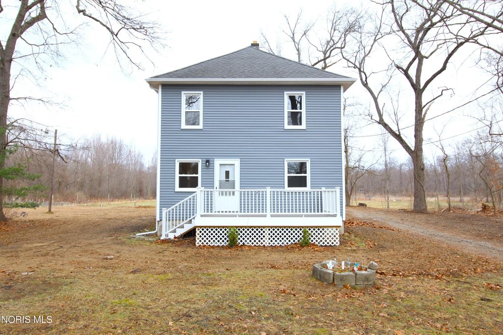 9616 Old State Line Road, Holland, OH 43528