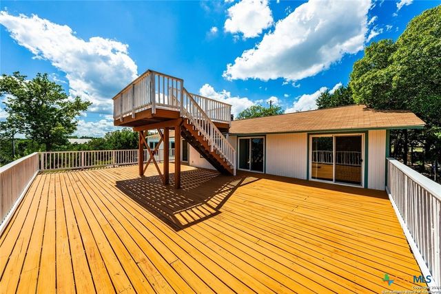 2792 Woodcrest Drive, Canyon Lake, TX 78133