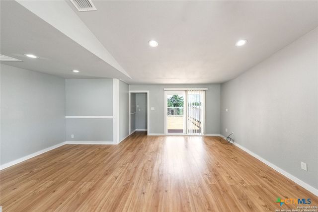 2792 Woodcrest Drive, Canyon Lake, TX 78133