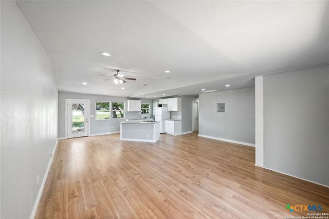 2792 Woodcrest Drive, Canyon Lake, TX 78133