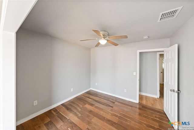 2792 Woodcrest Drive, Canyon Lake, TX 78133