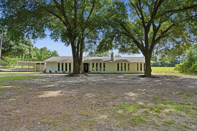 141 Sand, Leesville, LA 71446