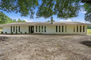 141 Sand, Leesville, LA 71446
