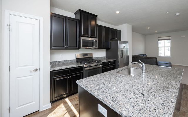 2007 Cade DRIVE, Center Twp, PA 15061