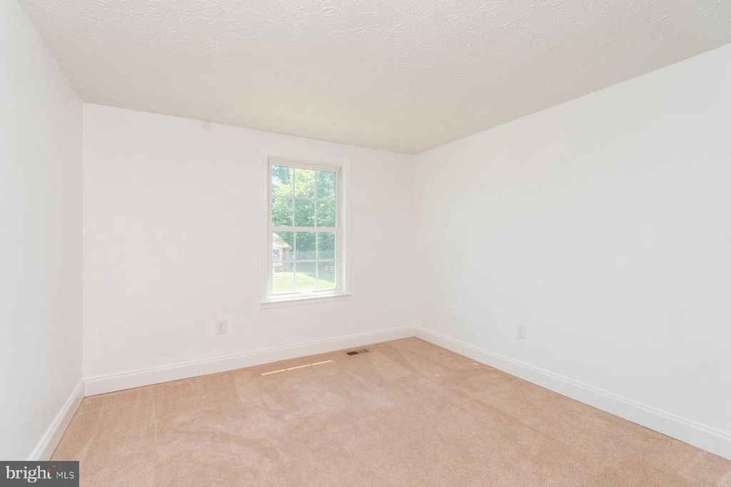 Image 17 of property listing at 3908 TEVIS CIR, Randallstown, MD 21133