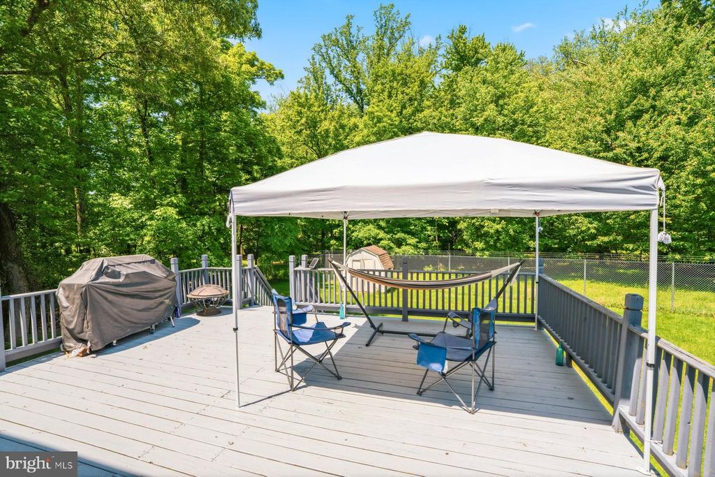 Image 31 of property listing at 3908 TEVIS CIR, Randallstown, MD 21133