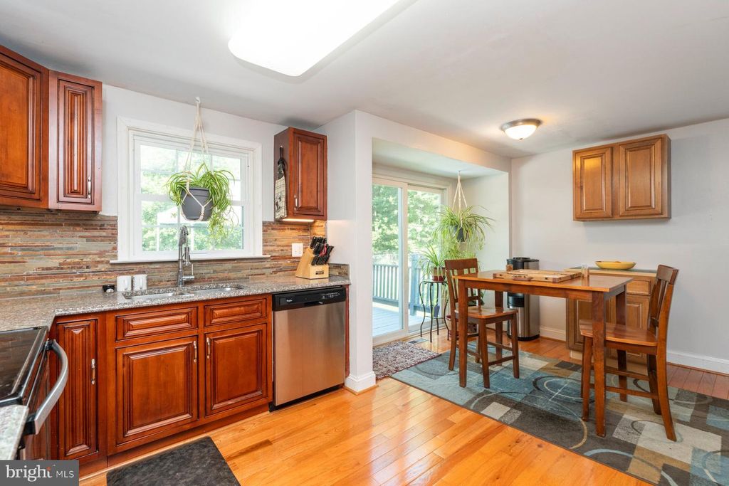 Image 7 of property listing at 3908 TEVIS CIR, Randallstown, MD 21133