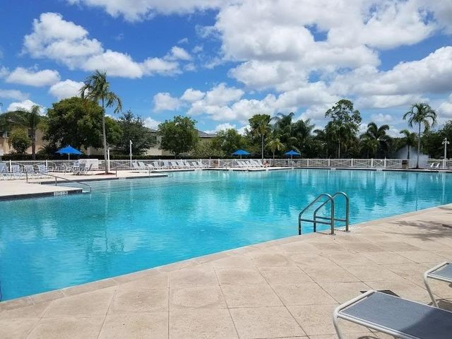 139 NE 26th Ter, Homestead, FL 33033