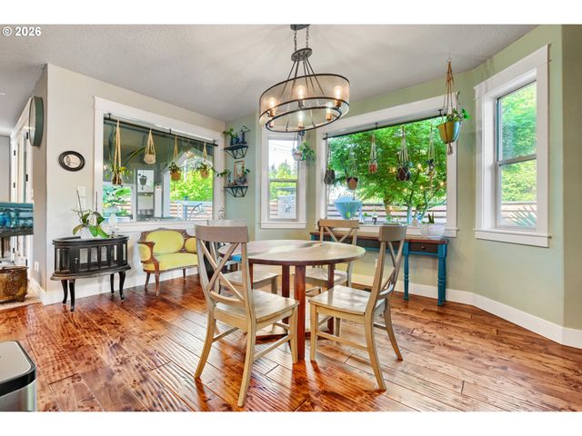 16981 Se SPRAY Ave, Milwaukie, OR 97267