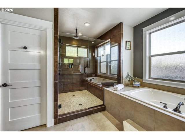 16981 Se SPRAY Ave, Milwaukie, OR 97267