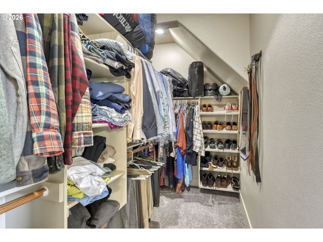 16981 Se SPRAY Ave, Milwaukie, OR 97267