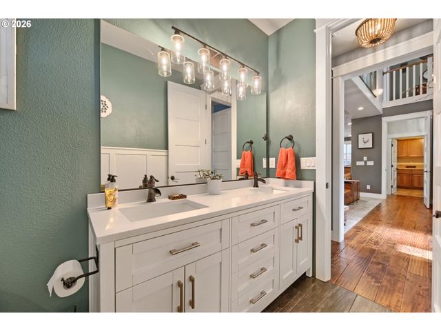 16981 Se SPRAY Ave, Milwaukie, OR 97267