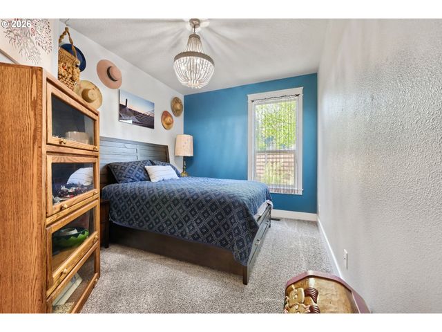 16981 Se SPRAY Ave, Milwaukie, OR 97267