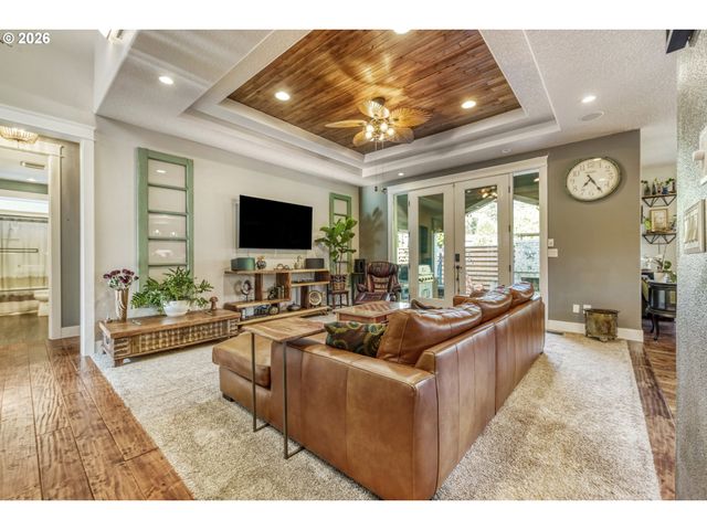 16981 Se SPRAY Ave, Milwaukie, OR 97267