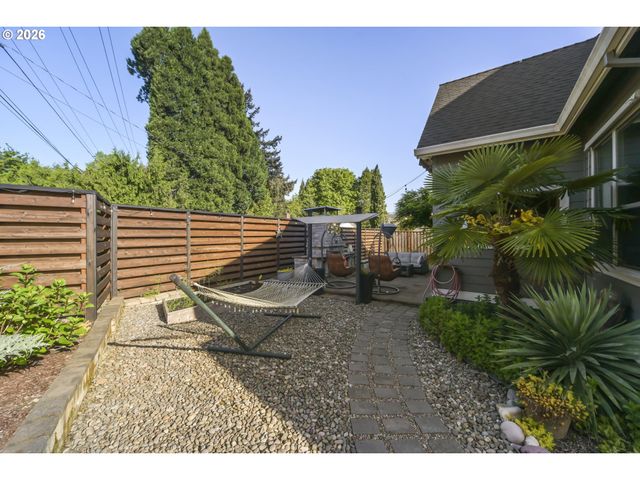 16981 Se SPRAY Ave, Milwaukie, OR 97267