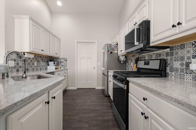 30329 Pine Bluff Drive, Elkhart, IN 46517