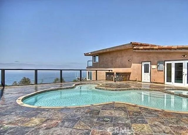 621 Loretta Drive, Laguna Beach, CA 92651