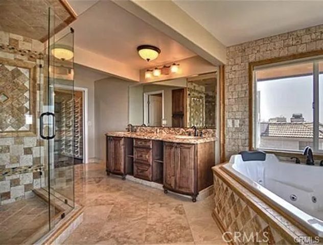 621 Loretta Drive, Laguna Beach, CA 92651