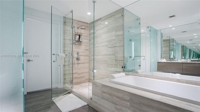 2900 NE 7th Ave 4102, Miami, FL 33137