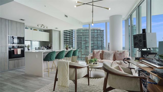 2900 NE 7th Ave 4102, Miami, FL 33137