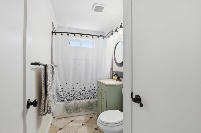 1228 E 40th Ave, Spokane, WA 99203