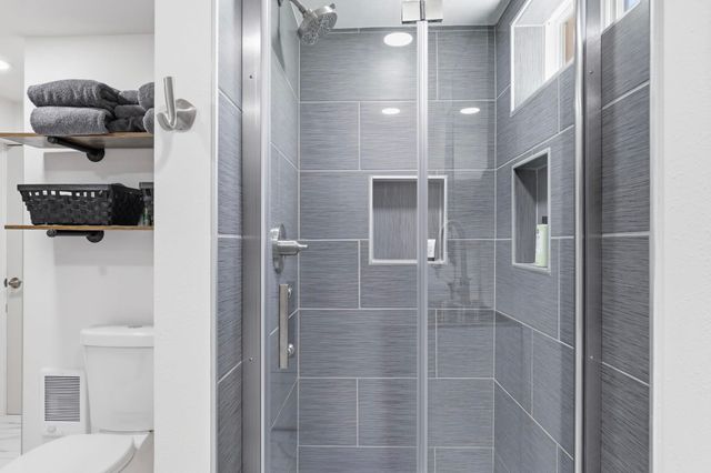 1228 E 40th Ave, Spokane, WA 99203