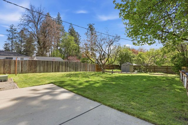1228 E 40th Ave, Spokane, WA 99203