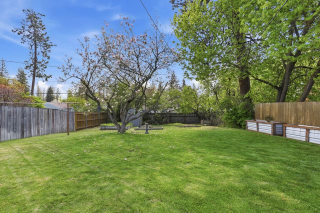 1228 E 40th Ave, Spokane, WA 99203
