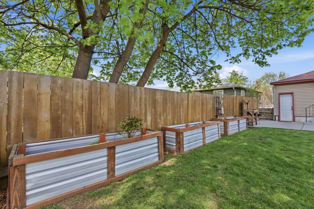 1228 E 40th Ave, Spokane, WA 99203