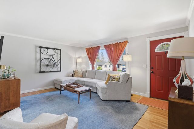 1228 E 40th Ave, Spokane, WA 99203