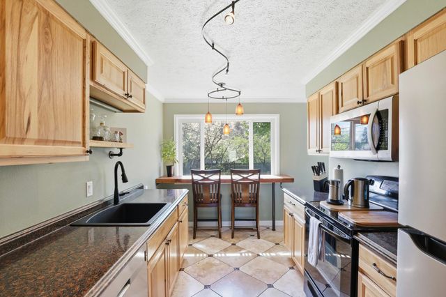 1228 E 40th Ave, Spokane, WA 99203