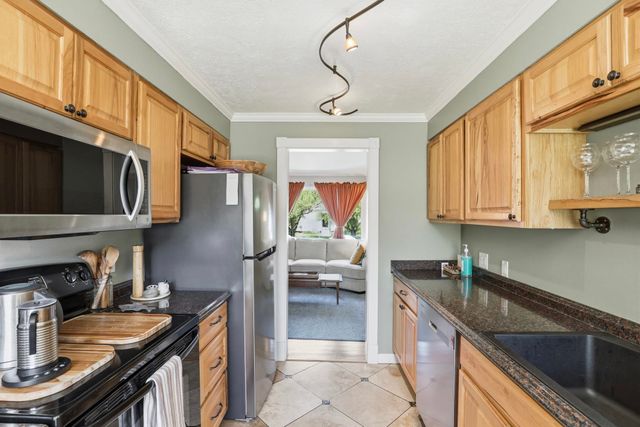 1228 E 40th Ave, Spokane, WA 99203