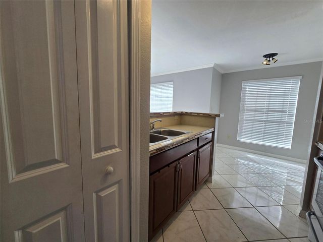 8630 MALLARD RESERVE DRIVE 101, Tampa, FL 33614