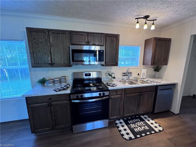 293 Regina Drive, Thomasville, NC 27360