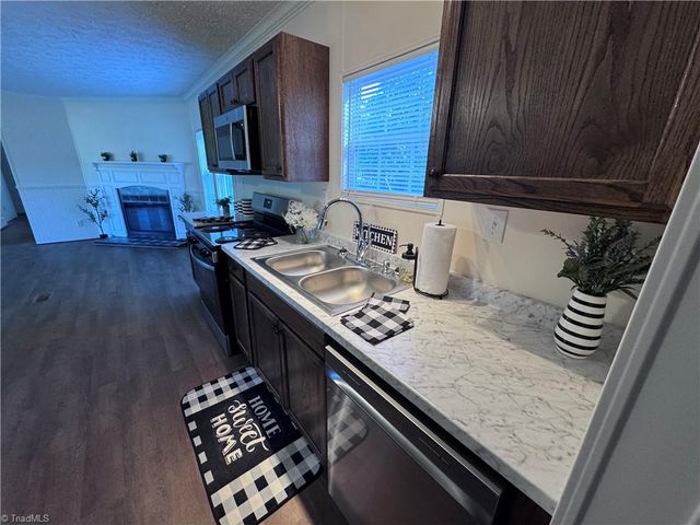 293 Regina Drive, Thomasville, NC 27360
