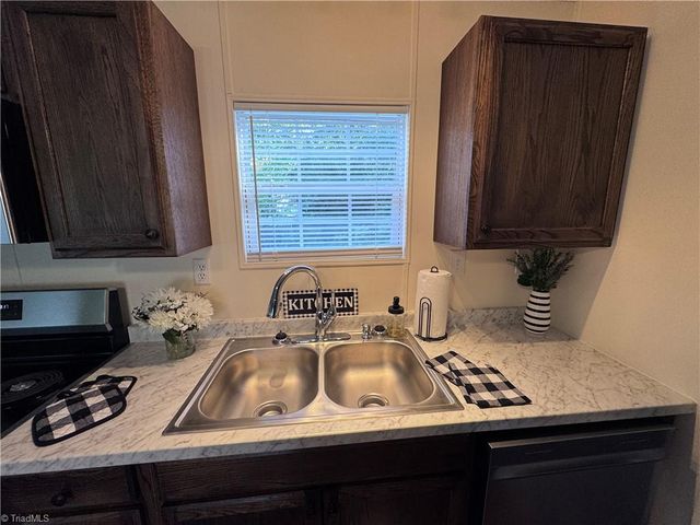 293 Regina Drive, Thomasville, NC 27360