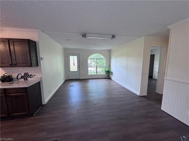 293 Regina Drive, Thomasville, NC 27360
