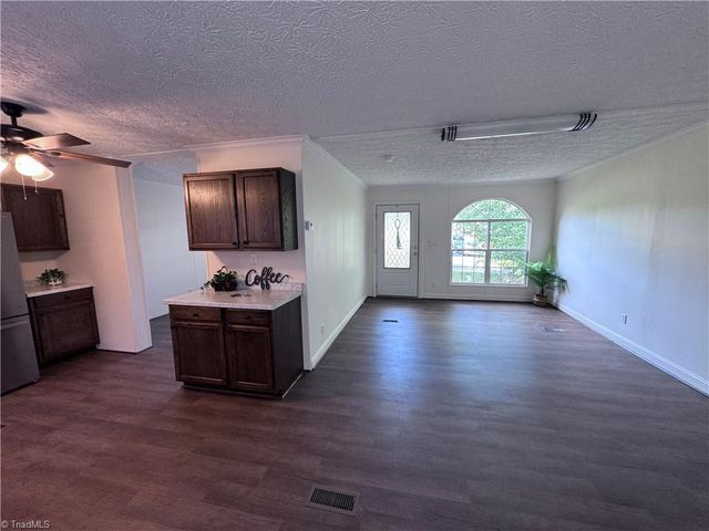 293 Regina Drive, Thomasville, NC 27360