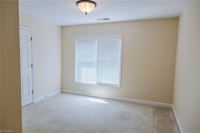 4762 Tatton Park Circle 3D, Winston-salem, NC 27103
