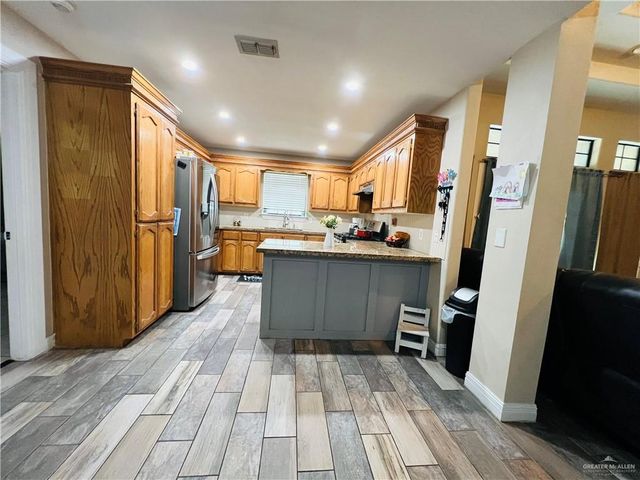 2031 Pena Street, Mission, TX 78572