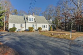 30 Flicker Lane, Marstons Mills, MA 02648