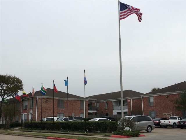 9201 Clarewood Drive 284, Houston, TX 77036