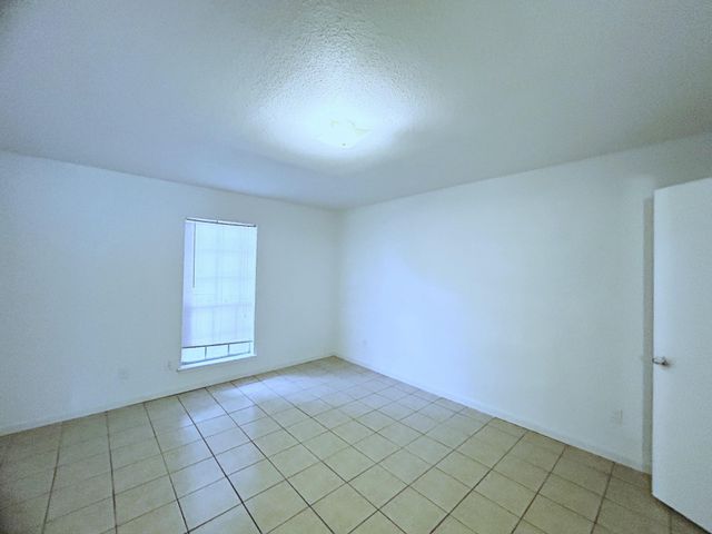 9201 Clarewood Drive 284, Houston, TX 77036