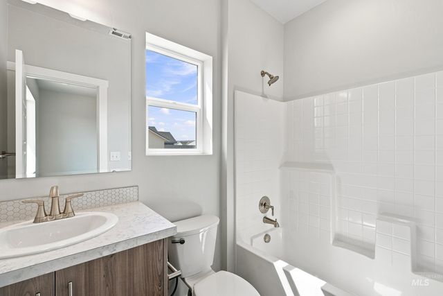 5224 S Big Jacks Creek Ave, Nampa, ID 83686