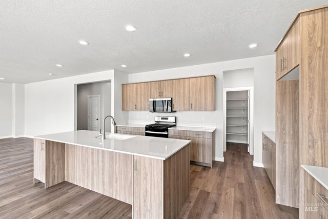 5224 S Big Jacks Creek Ave, Nampa, ID 83686