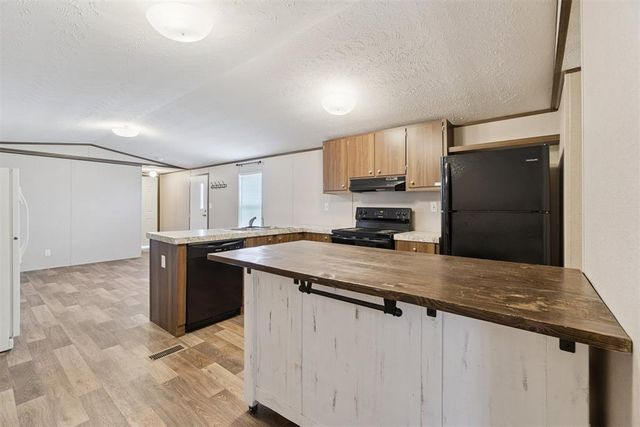 9500 S Rockwell Avenue, Cashion, OK 73016